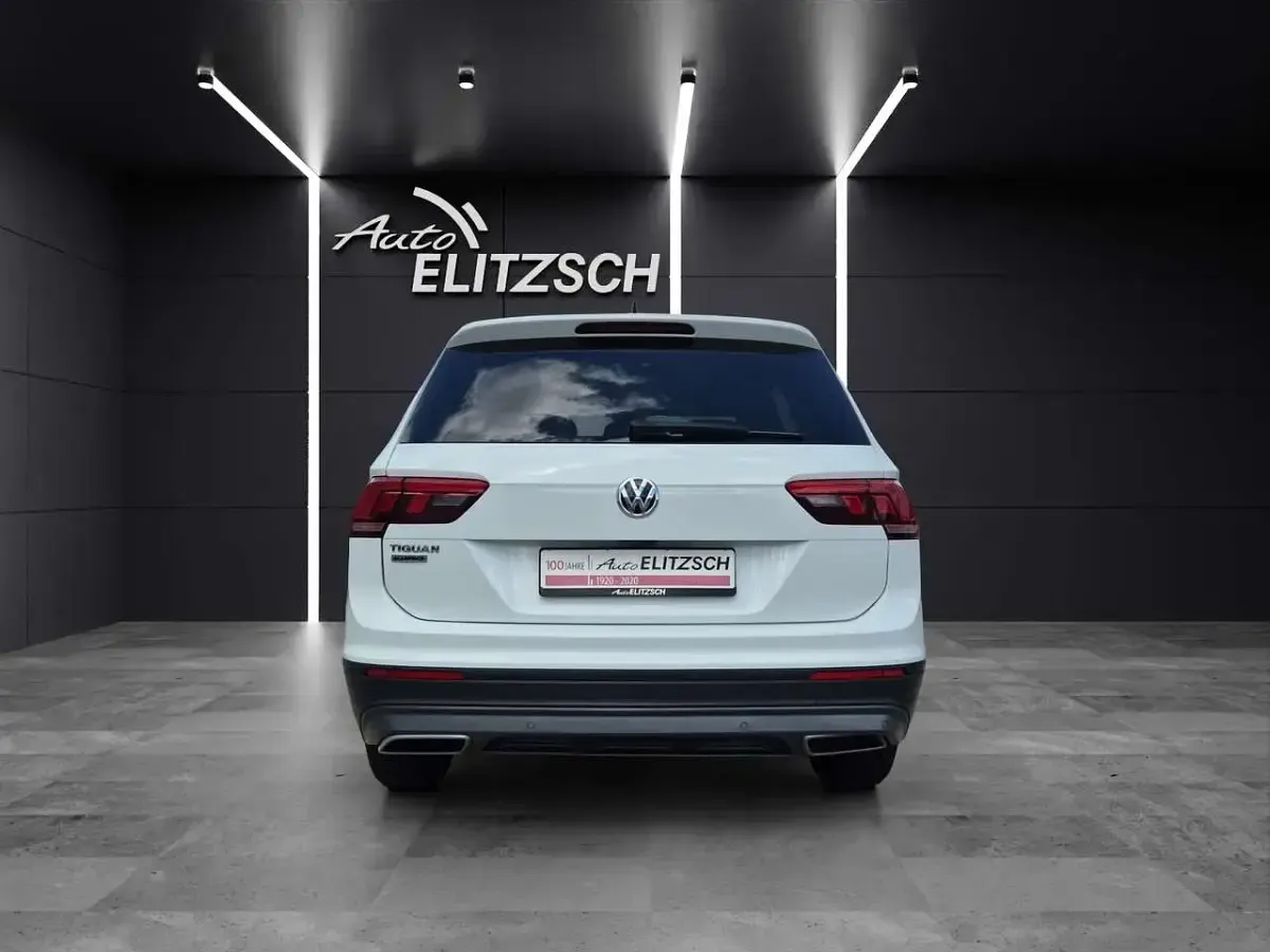 Gebraucht VW Tiguan Allspace Comfortline 150 PS (110 kW) 2021 Weiß SUV