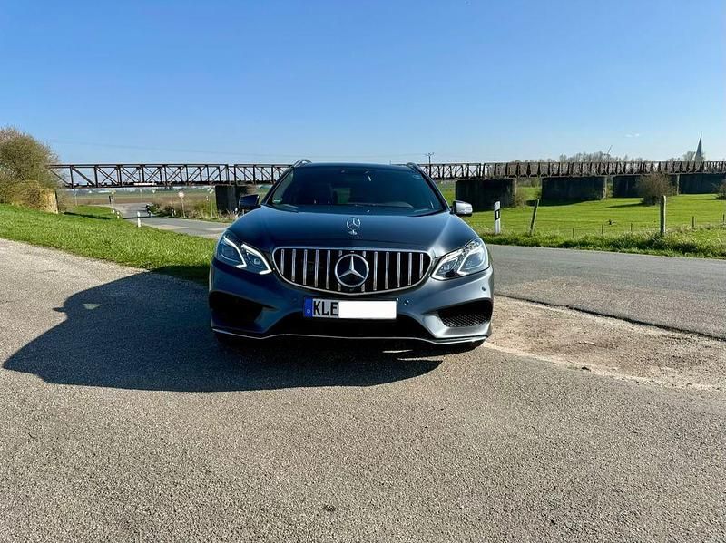Gebraucht Mercedes E350 AMG 258 PS (189 kW) 2016 Grau Kombi