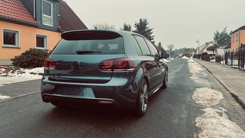 Gebraucht VW Golf VI R-line 140 PS (102 kW) 2010 Blau Kleinwagen