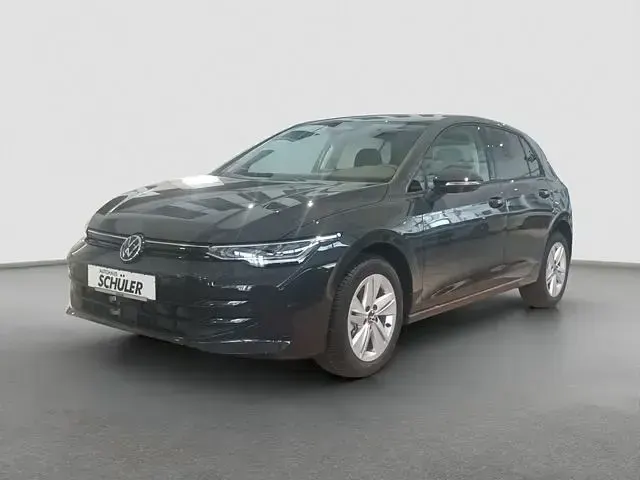 Gebraucht VW Golf VIII Life 116 PS (85 kW) 2026 Grau (uranograu) Limousine