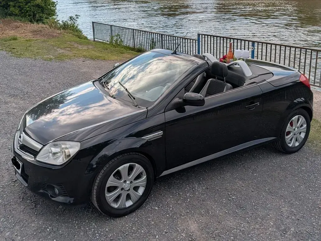 Gebraucht Opel Tigra 90 PS (66 kW) 2009 Grau Cabrio