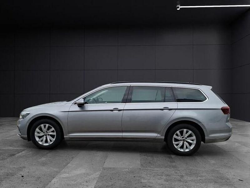 Gebraucht VW Passat Business 150 PS (110 kW) 2021 Pyritsilber metallic Kombi