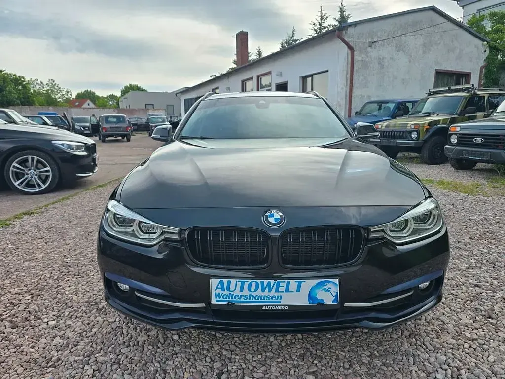 Gebraucht BMW 320 Sport Line 190 PS (139 kW) 2016 Schwarz Kombi