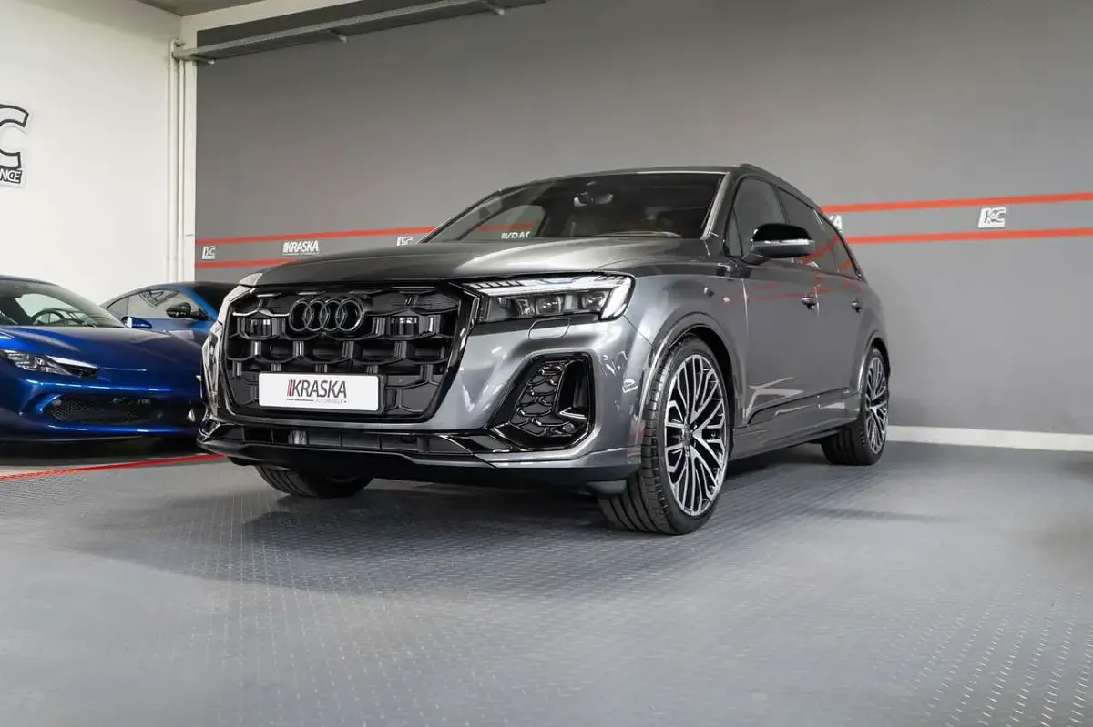 Gebraucht Audi Q7 S-Line 286 PS (210 kW) 2025 Daytonagrau perleffekt SUV