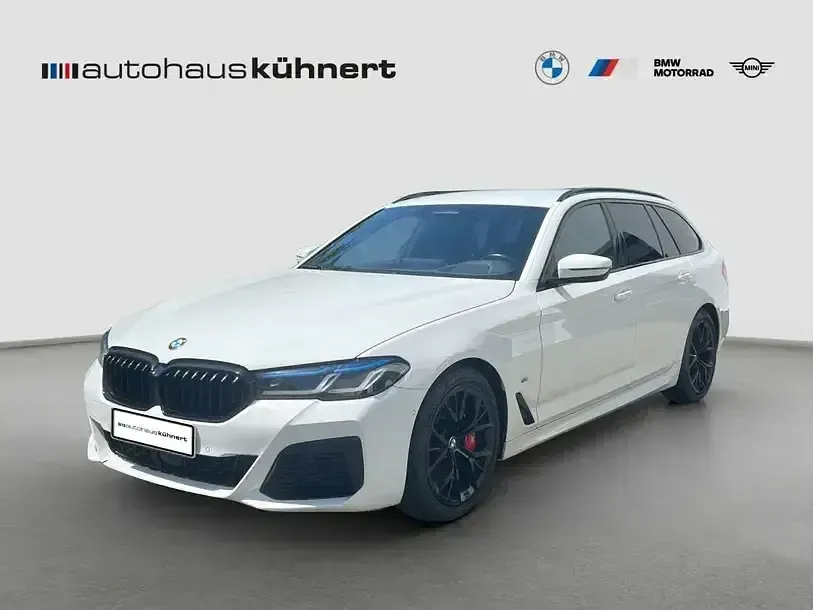 Gebraucht BMW 530 M Sport 286 PS (210 kW) 2023 Weiß Kombi