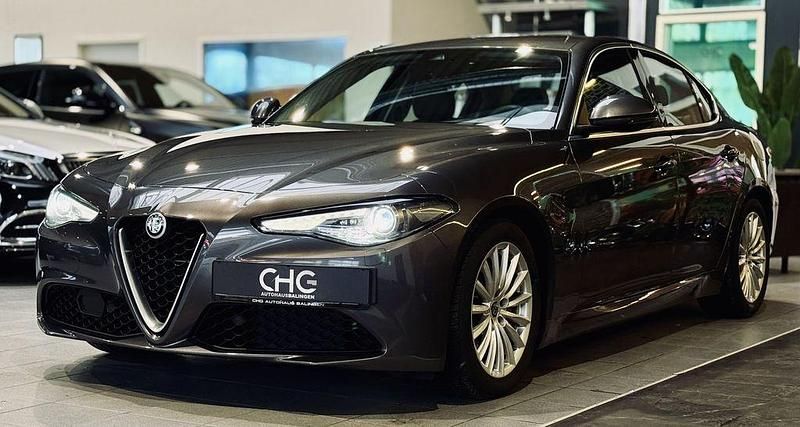Gebraucht Alfa Romeo Giulia Super 179 PS (131 kW) 2017 Silber Limousine