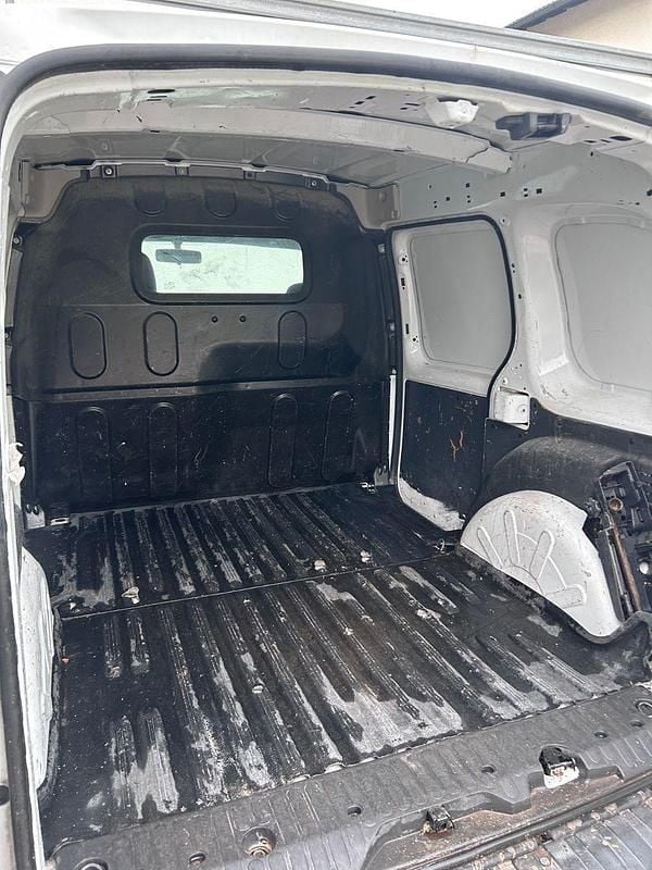 Usado Renault Kangoo Experience 90 HP (66 kW) 2017 Branco Monovolume