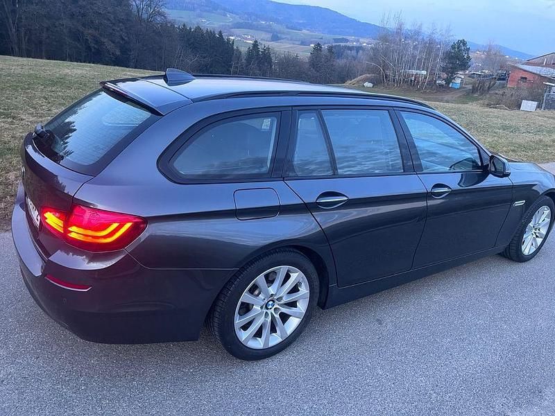 Grau Gebraucht 2015 BMW 525 Kombi | 14.800 € (Guter Preis) - Bild 1/4