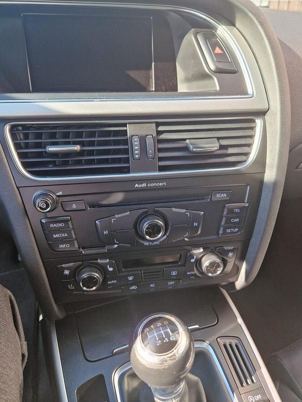 Andere farben Gebraucht 2011 Audi A5 Limousine | 7.700 € (Guter Preis) - Bild 1/4