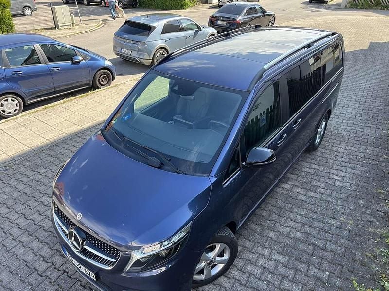 Gebraucht Mercedes V300 Avantgarde Edition 237 PS (174 kW) 2023 Van / Kleinbus