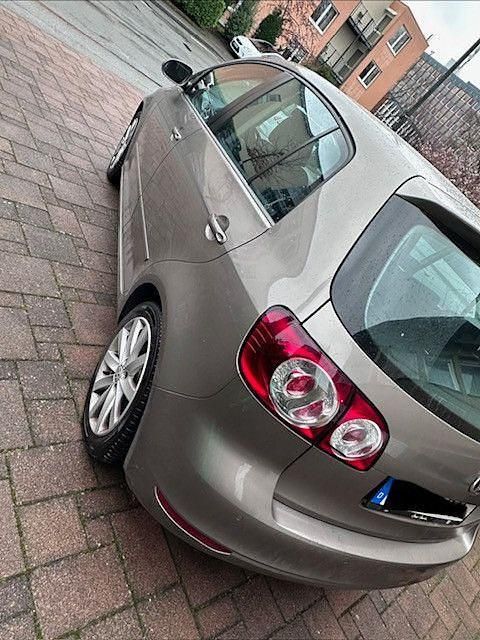 Gebraucht VW Golf Plus Cross Highline 122 PS (89 kW) 2009 Gold Van / Kleinbus