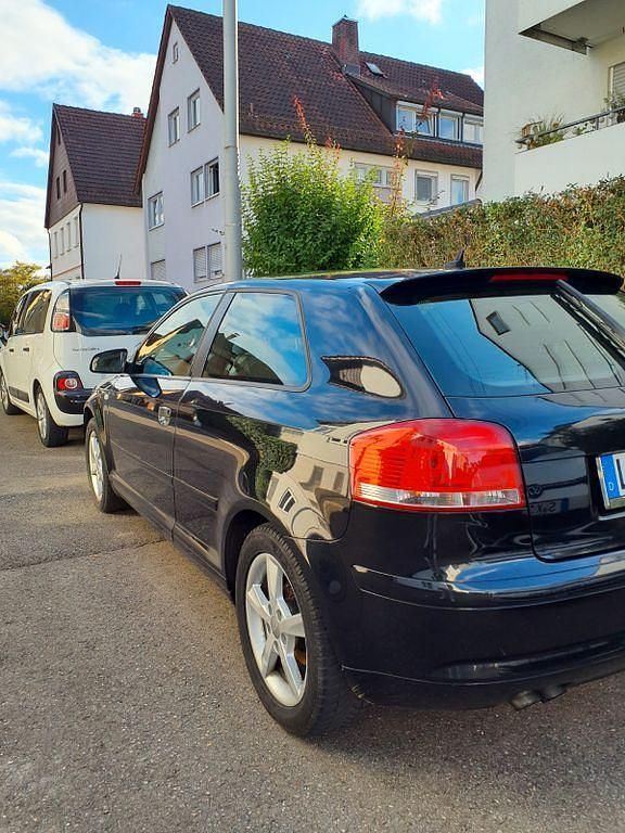 Schwarz Gebraucht 2006 Audi A3 Sportback Attraction Limousine | 1.222 € (Guter Preis) - Bild 1/4