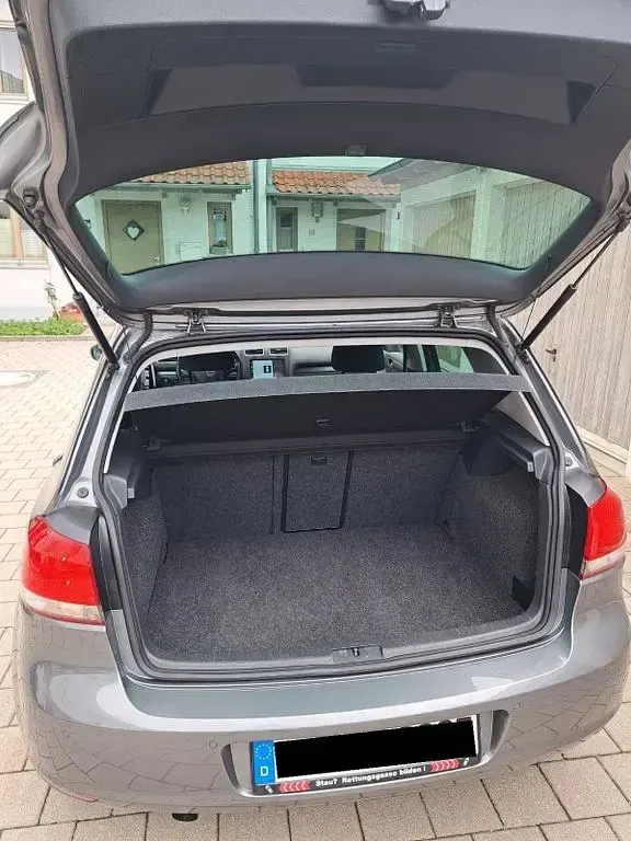 Gebraucht VW Golf VI Style 105 PS (77 kW) 2011 Grau Kleinwagen