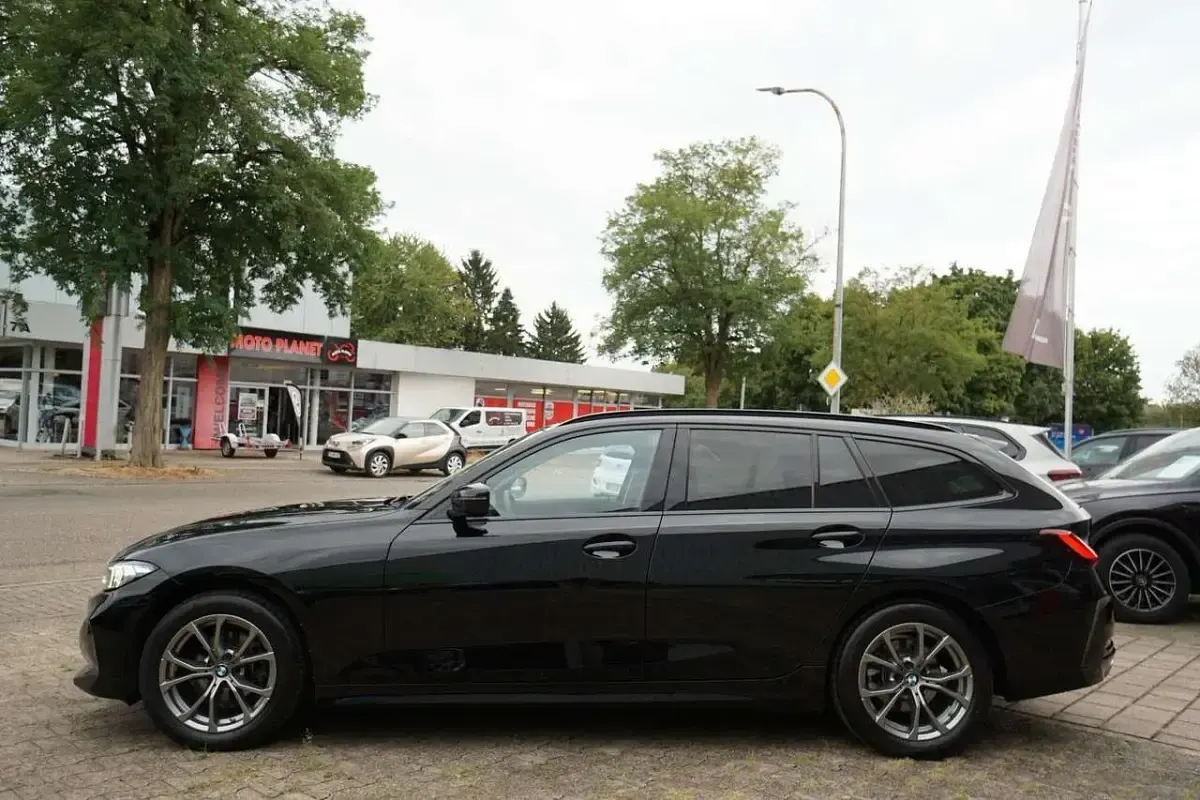 Gebraucht BMW 318 150 PS (110 kW) 2022 Schwarz ii Kombi