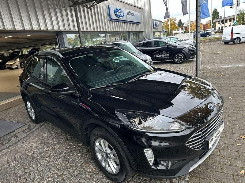 Gebraucht Ford Kuga Titanium 152 PS (111 kW) 2022 Schwarz SUV