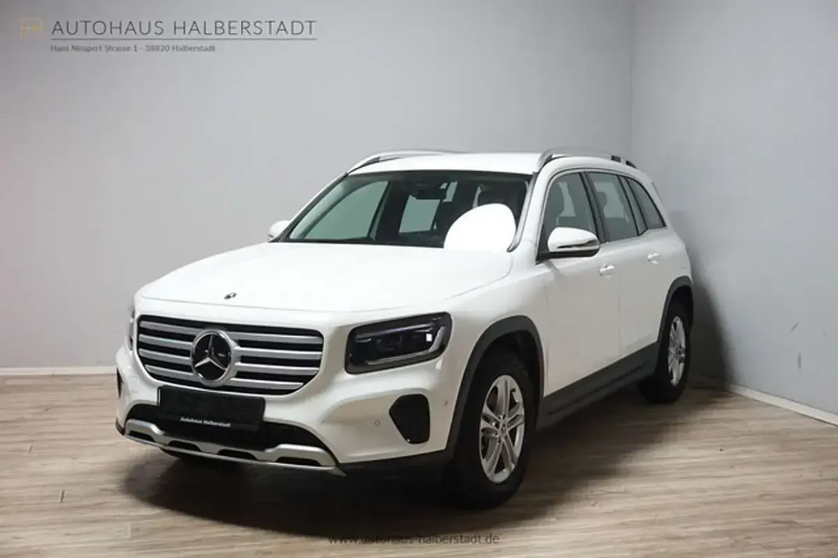 Gebraucht Mercedes GLB220 190 PS (139 kW) 2025 Weiß SUV