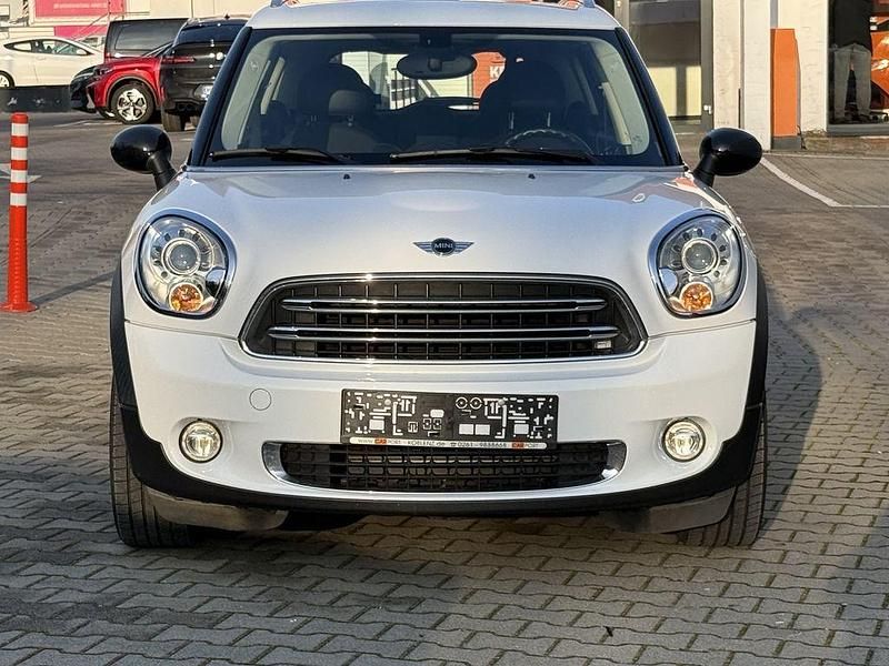 Weiß Gebraucht 2015 Mini One Countryman SUV | 11.790 € (Teuer) - Bild 1/4