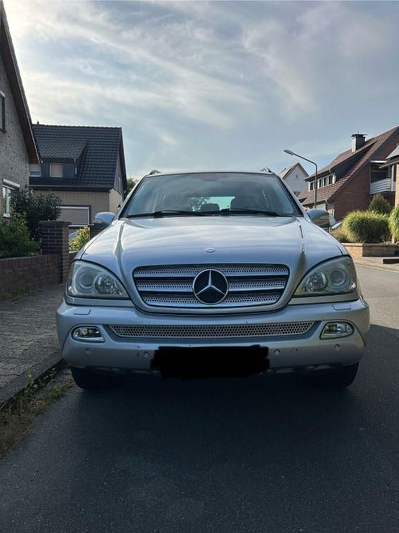 Gebraucht Mercedes ML350 245 PS (180 kW) 2004 Silber SUV