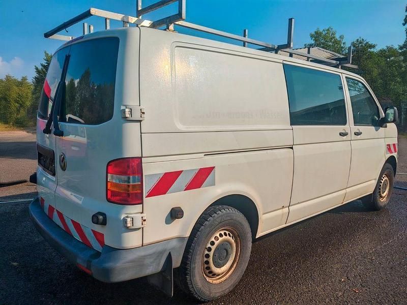 Weiß Gebraucht 2009 VW T5 Van | 12.350 € (Etwas zu teuer) - Bild 1/4