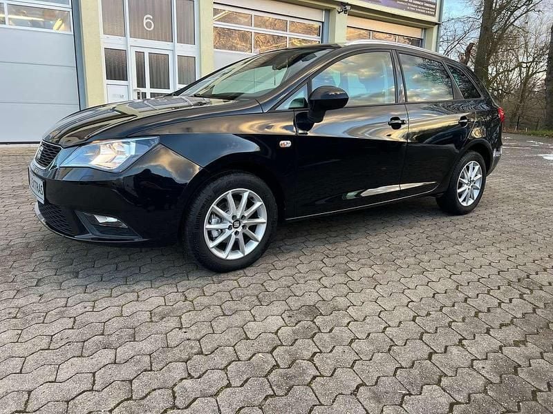 Mitternachtsschwarz Gebraucht 2015 Seat Ibiza ST Sun Kombi | 6.450 € (Fairer Preis) - Bild 1/4