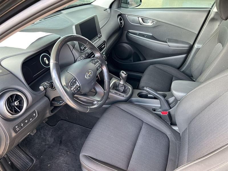 Gebraucht Hyundai Kona 120 PS (88 kW) 2021 Schwarz SUV