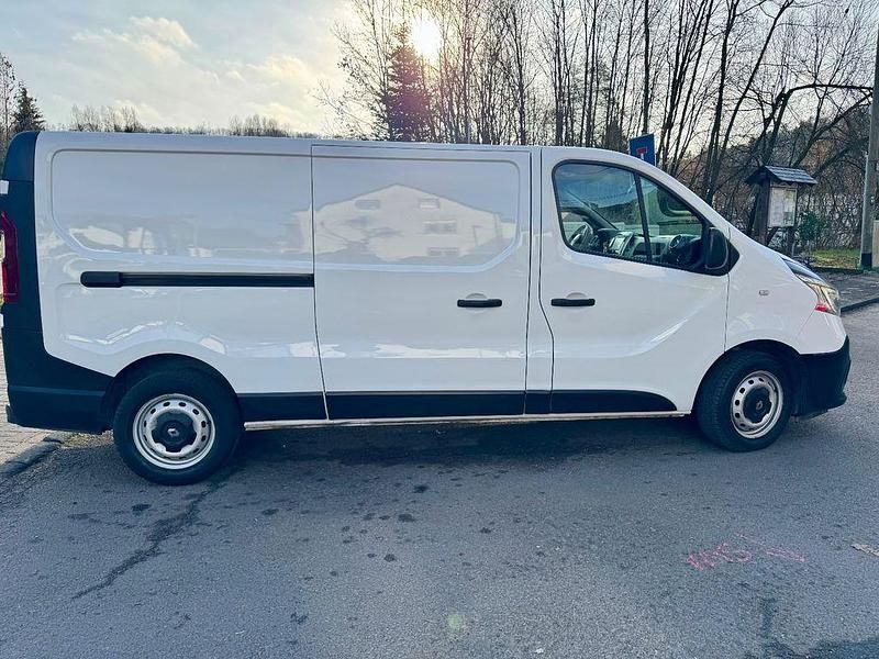 Gebraucht Renault Trafic 120 PS (88 kW) 2020 Weiß Van / Kleinbus