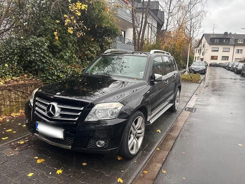 Schwarz Gebraucht 2009 Mercedes GLK220 SUV | 9.500 € (Fairer Preis) - Bild 1/4