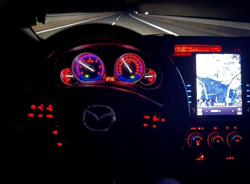 Gebraucht Mazda 6 Center-Line 163 PS (119 kW) 2011 Silber Limousine