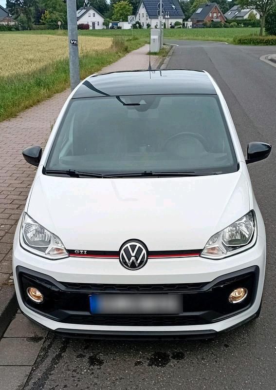 Weiß Gebraucht 2021 VW up! Edition Kleinwagen | 12.999 € (Superpreis) - Bild 1/4