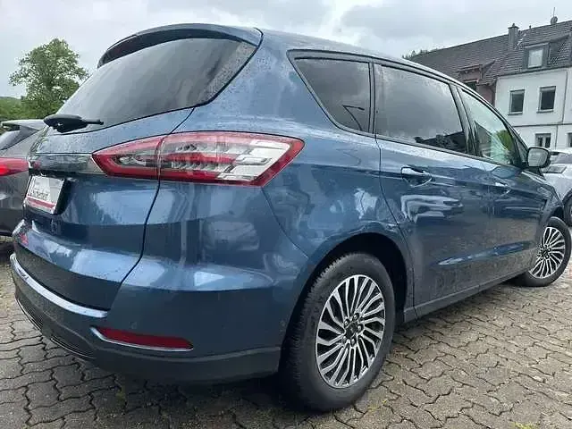 Używany Ford S-MAX Trend 150 KM (110 kW) 2021 Niebieski Minivan