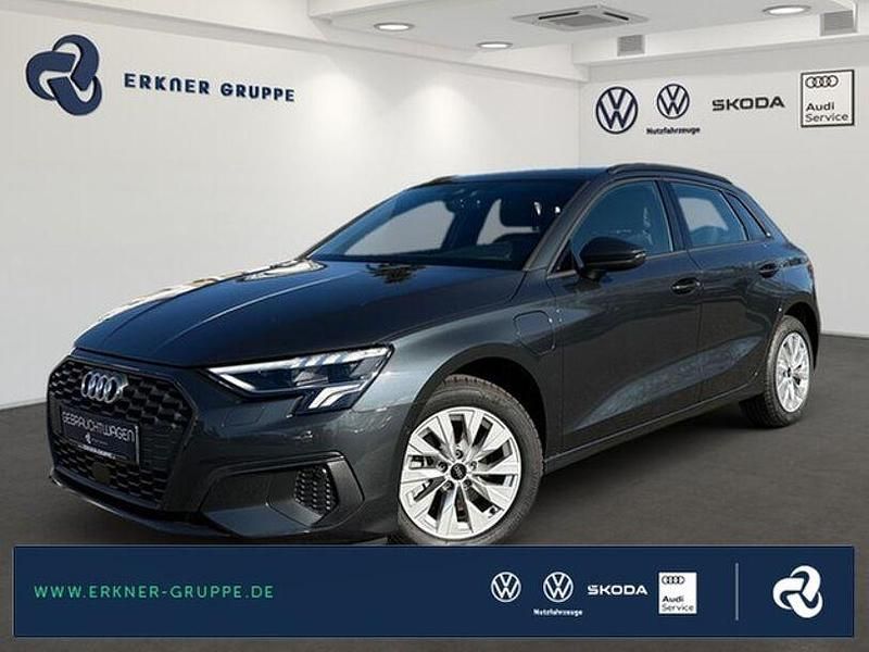 Grau Gebraucht 2023 Audi A3 e-tron Ambiente Kleinwagen | 29.499 € (Fairer Preis) - Bild 1/4