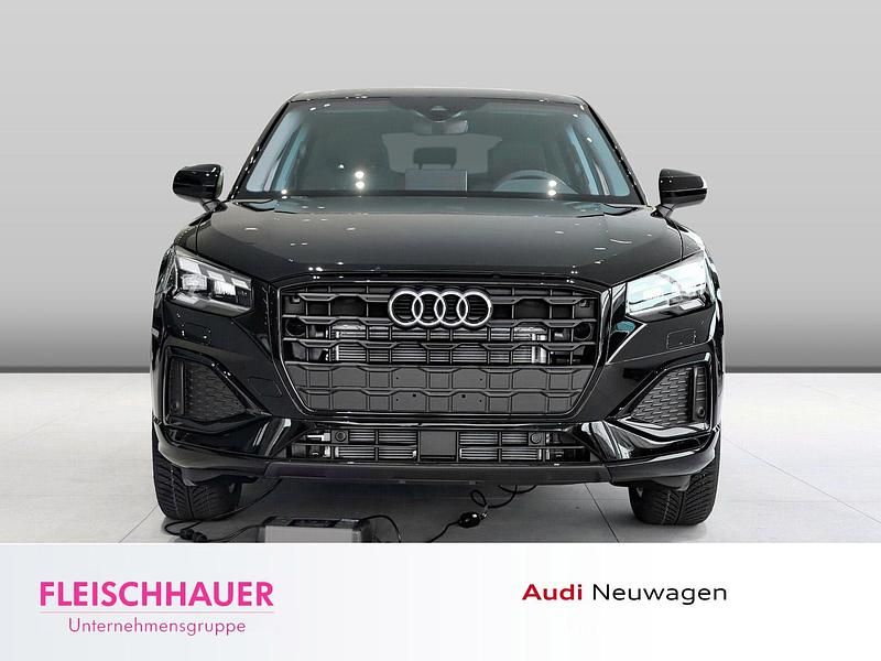 Neu Audi Q2 Advanced Plus 150 PS (110 kW) 2026 Grau SUV