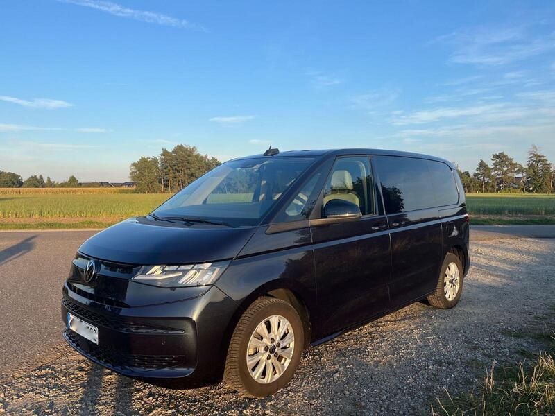 Blau Gebraucht 2022 VW Multivan Van / Kleinbus | 44.790 € (Superpreis) - Bild 1/4