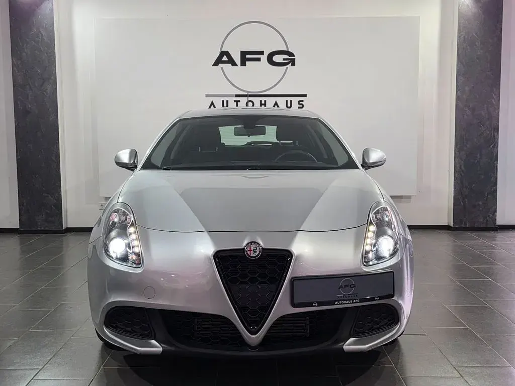 Gebraucht Alfa Romeo Giulietta 120 PS (88 kW) 2020 Grau Kleinwagen