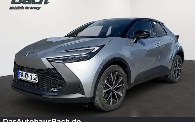 Silber Gebraucht 2024 Toyota C-HR Team SUV | 35.140 € (Fairer Preis) - Bild 1/4