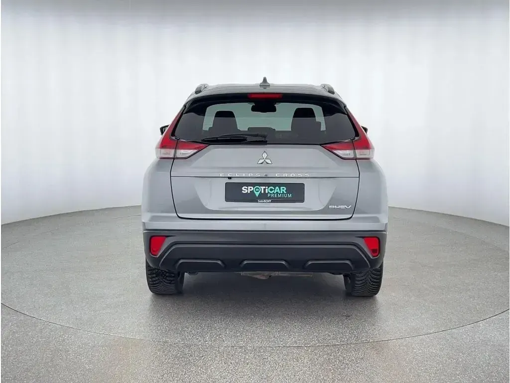 Gebraucht Mitsubishi Eclipse Cross Basis 188 PS (138 kW) 2021 Grau SUV