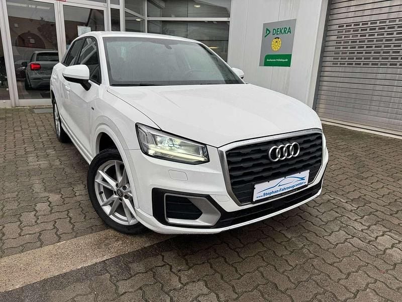 Ibisweiß Gebraucht 2018 Audi Q2 Sport SUV | 17.990 € (Guter Preis) - Bild 1/4