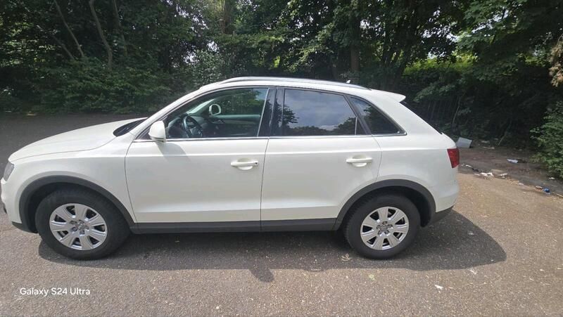 Weiß Gebraucht 2014 Audi Q3 Comfort SUV | 9.300 € (Guter Preis) - Bild 1/4