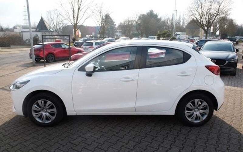 Gebraucht Mazda 2 Center-Line 90 PS (66 kW) 2022 Weiß Limousine