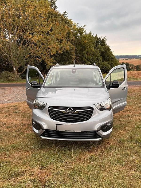 Gebraucht Opel Combo Life 130 PS (95 kW) 2023 Grau Limousine
