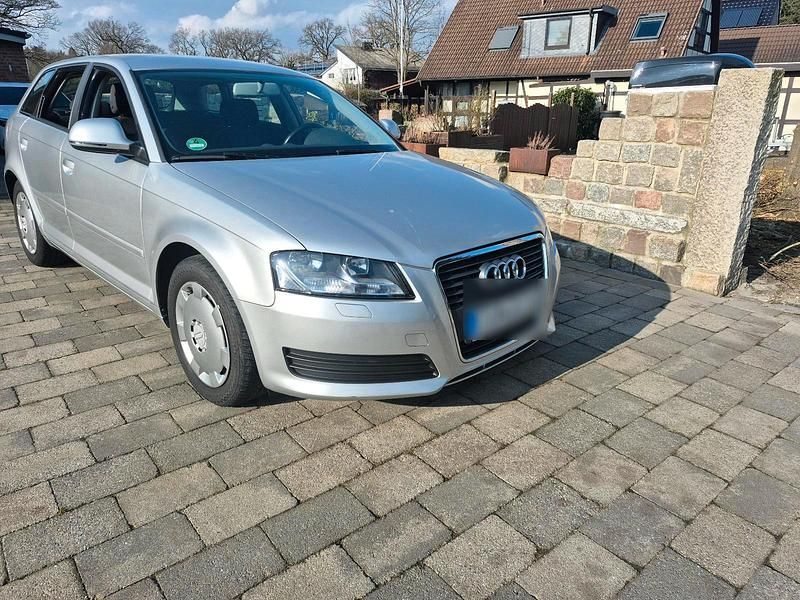 Gebraucht Audi A3 101 PS (74 kW) 2009 Silber Kleinwagen
