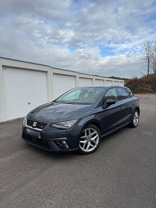 Grau Gebraucht 2018 Seat Ibiza FR Kleinwagen | 14.200 € (Etwas zu teuer) - Bild 1/4