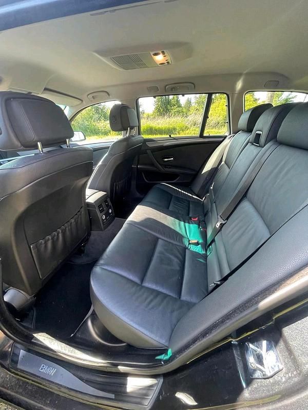 Gebraucht BMW 520 Advantage 177 PS (130 kW) 2008 Schwarz Kombi