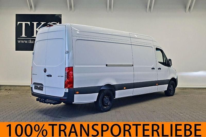 Używany Mercedes Sprinter 170 KM (125 kW) 2025 Biały Van