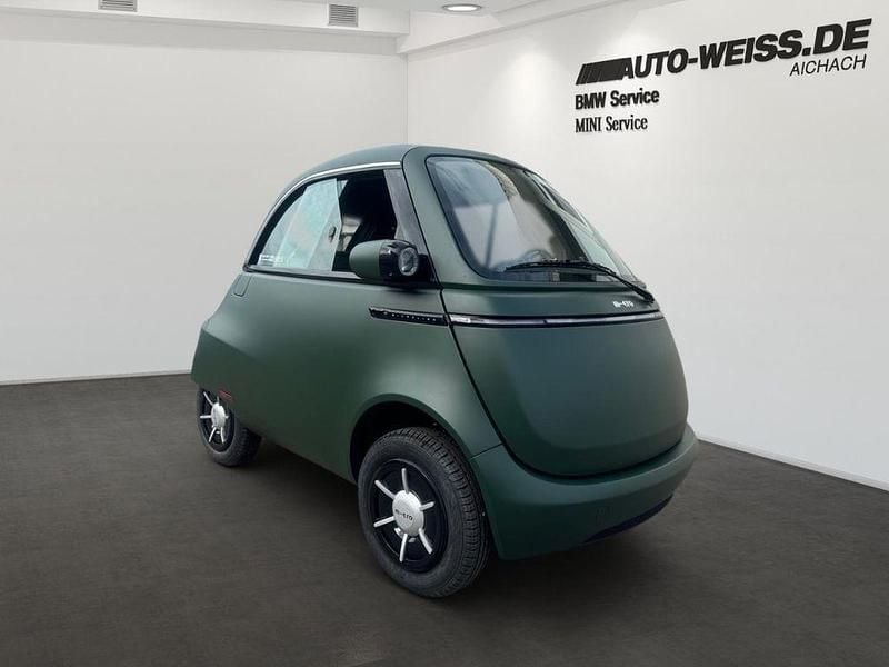Usado Micro Microlino 13 kW (18 HP) 2025 Verde Citadino