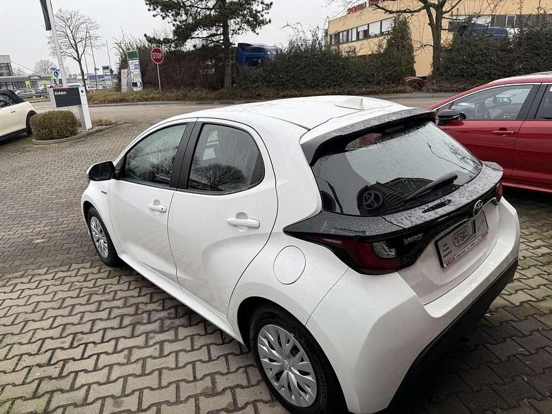 Gebraucht Toyota Yaris Hybrid Comfort 116 PS (85 kW) 2020 Super white 2 Kleinwagen