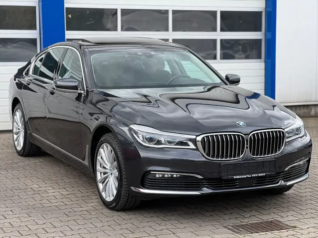Occasion BMW 740 320 ch (235 kW) 2016 Gris Berline