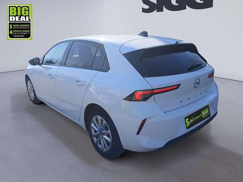 Gebraucht Opel Astra Enjoy 110 PS (80 kW) 2023 Jade weiss Limousine