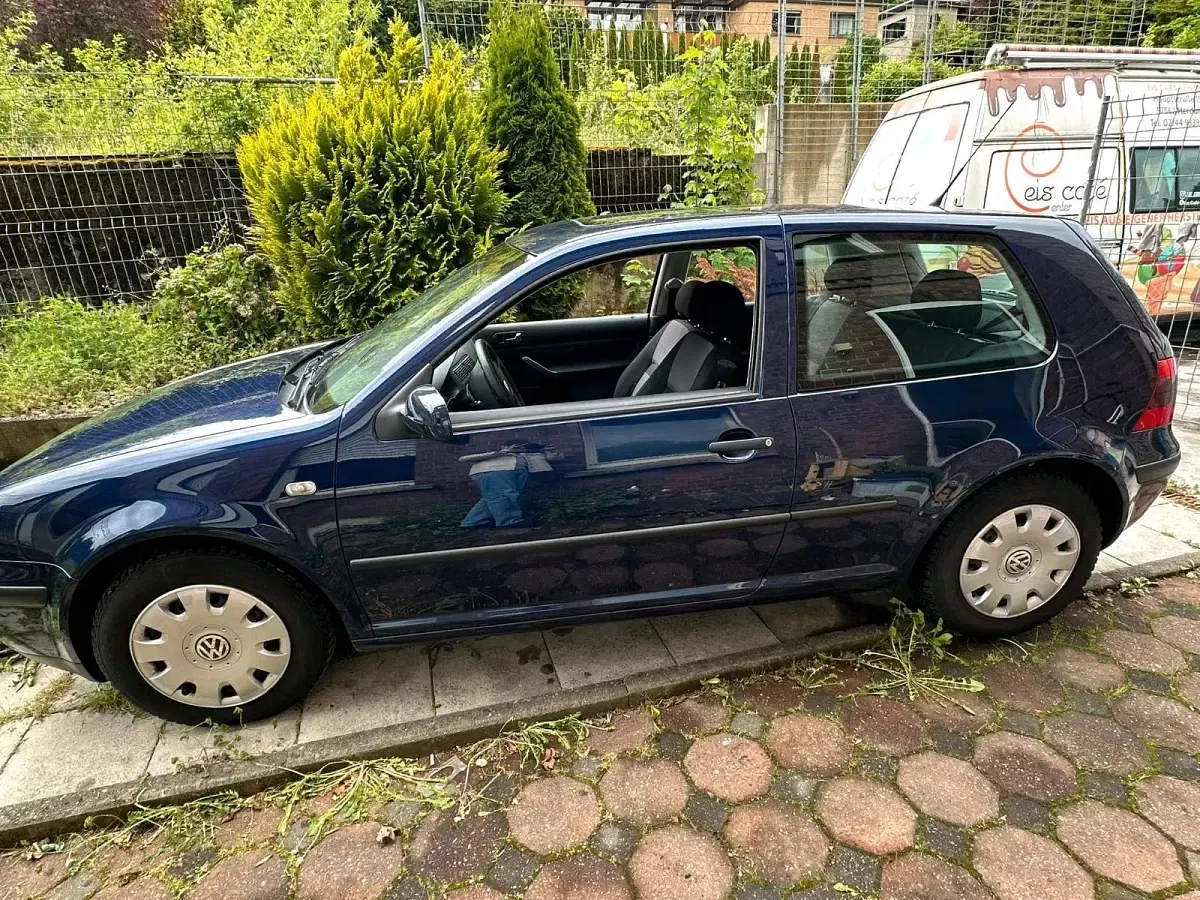 Gebraucht VW Golf 75 PS (55 kW) 2001 Blau Coupé