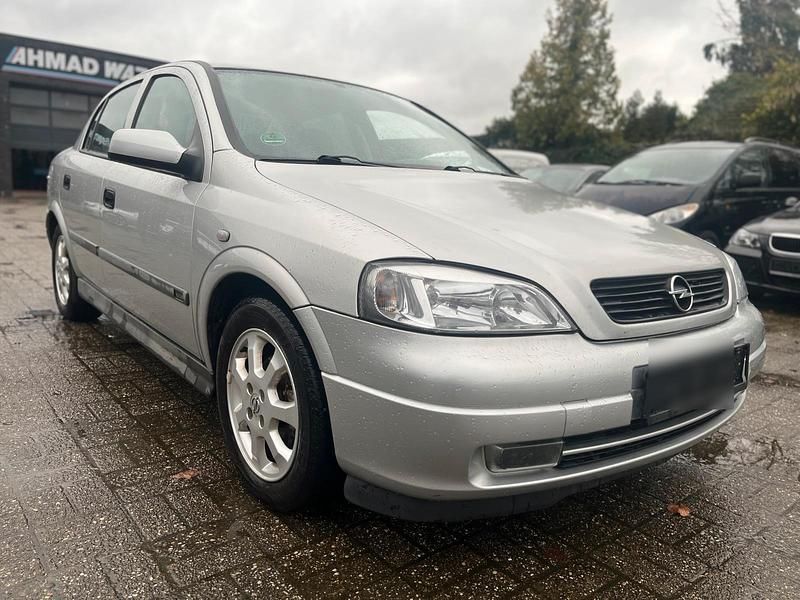 Grau Gebraucht 2001 Opel Astra Limousine | 950 € (Guter Preis) - Bild 1/4